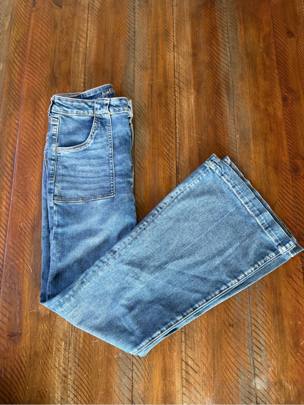 Women’s American Eagle Flare Denim Jeans 6 - Picture 2 of 7